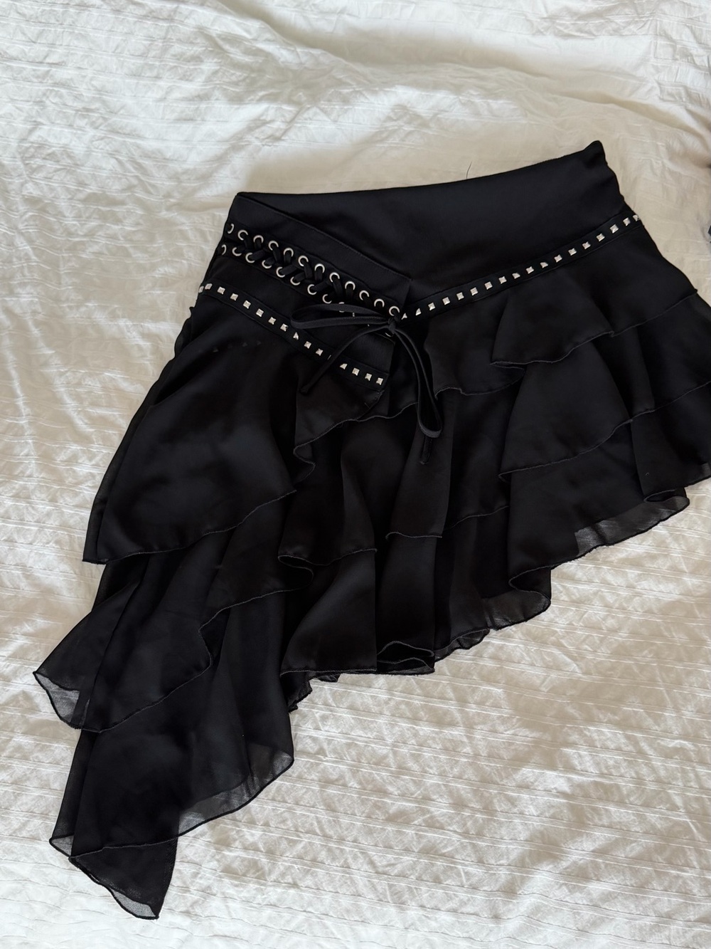 SHEIN Black Asymmetrical Ruffle Skirt with Lace-Up and Stud Trim